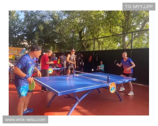 18岁学生支岳伦：社区乒乓设施助力平衡学习与运动