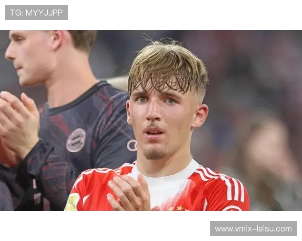 17岁小将伦纳特·卡尔传射建功，创拜仁队史最年轻联赛传射纪录